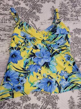 Beach House Tankini Yellow w/Blue Flowers Size 12 EUC